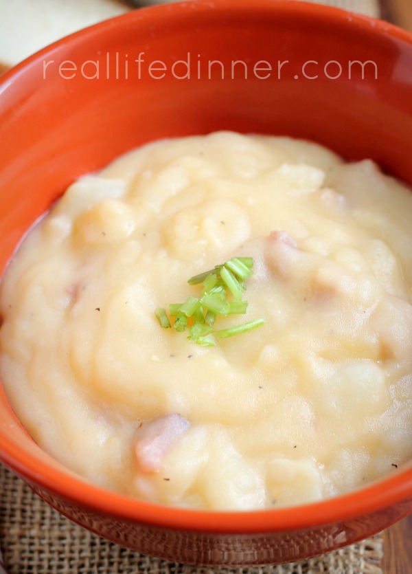 Thick and Creamy Potato and Ham Soup 2