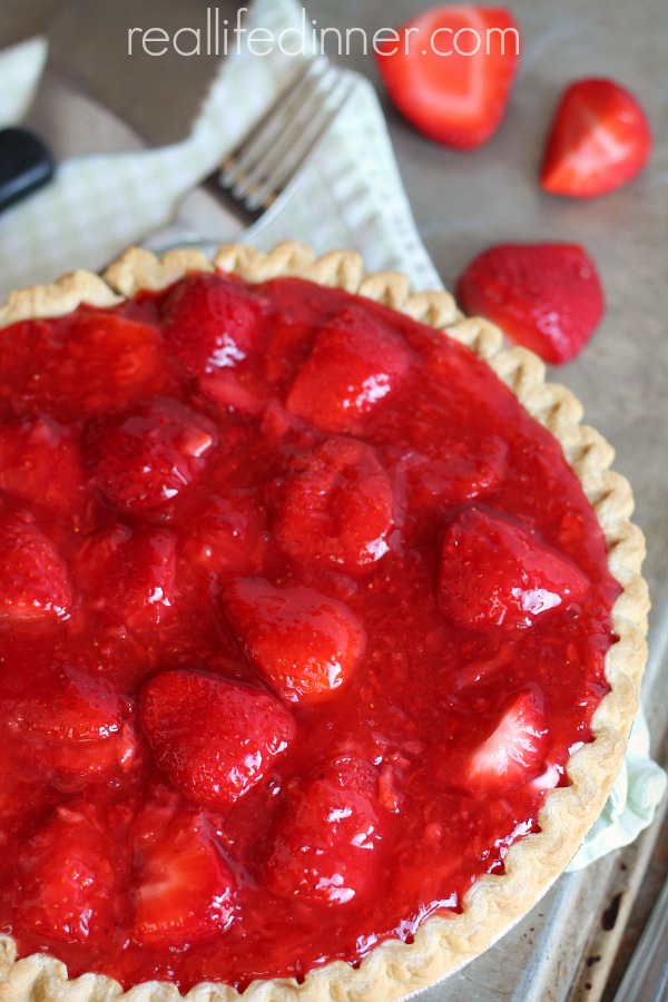 Fresh-Strawberry-Pie-Recipe-Easy-Peasy