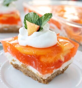 No-bake-fresh-peach-cheesecake-dessert-