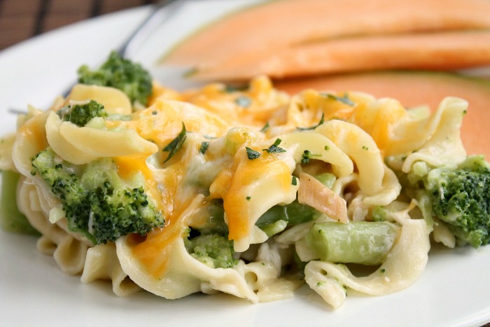 Broccoli-Chicken-Casserole-With-Egg-Noodles