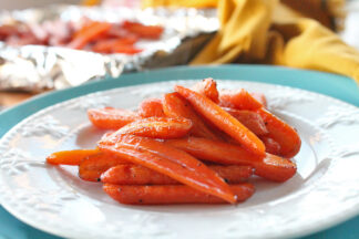 maple-balsamic-roasted-carrots-3