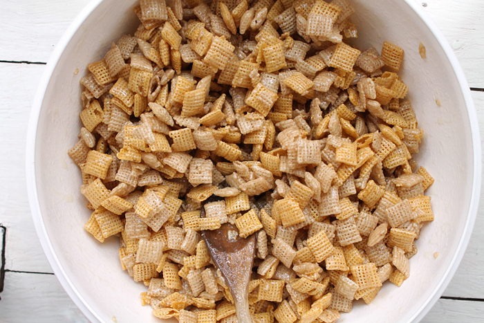 classic-chewy-chex-mix