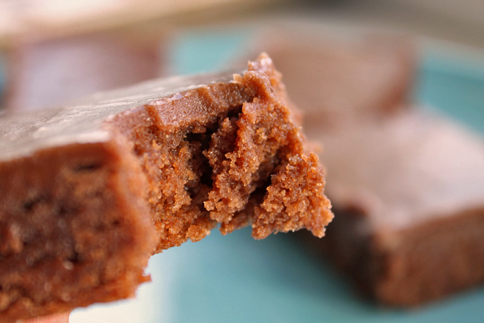 whole-wheat-brownies-fudge-frosting-4