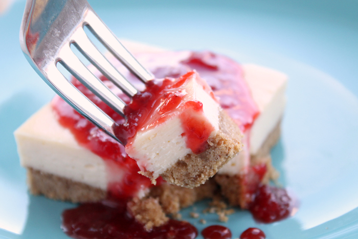 Easy-Cheesecake-Squares-with-berry-Sauce-1