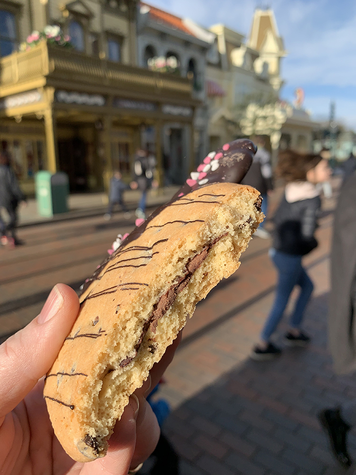 Center of the Chocolate Chip Mickey Mouse Cookie at Disneyland Paris. The center is a thin layer of a hazelnut cream.