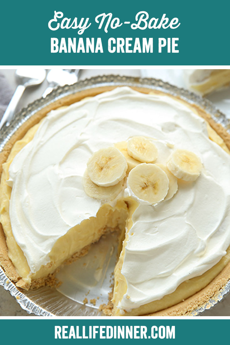 Pinterest photo of easy banana cream pie with the text of the title of the recipe at the top.